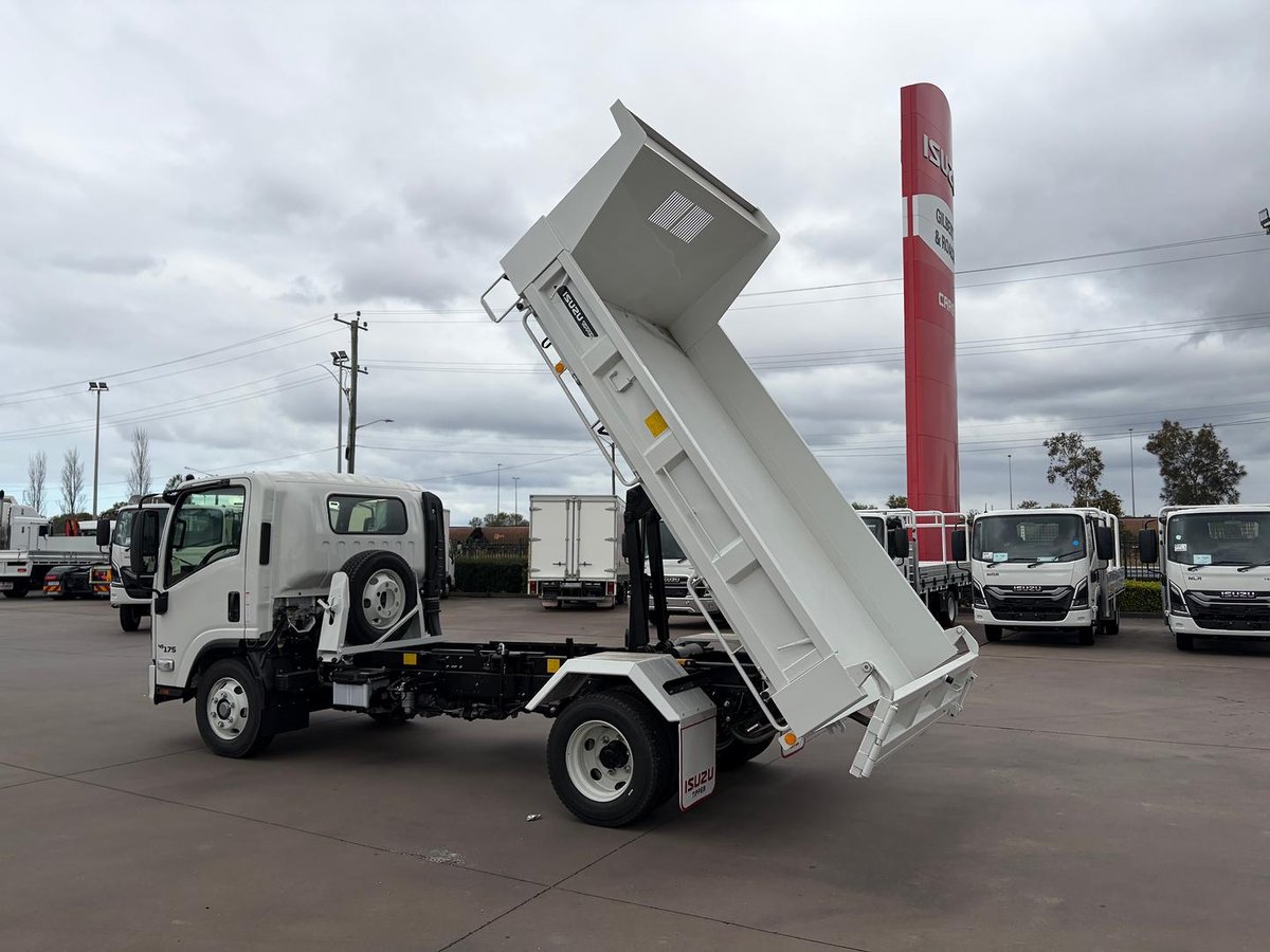 2026 Isuzu N Series NPR 45/65-175 DT D34 Tipper image 15