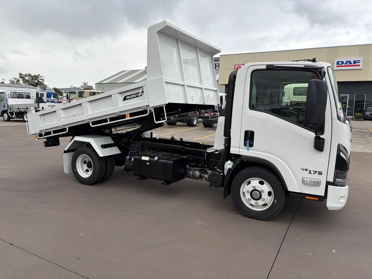 2026 Isuzu N Series NPR 45/65-175 DT D34 Tipper image 12