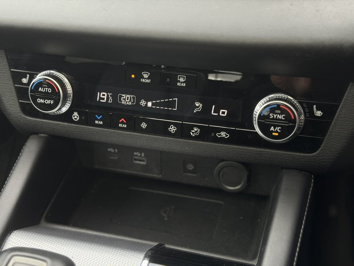 2023 Mitsubishi Outlander PHEV Exceed ZM MY23 AWD image 15