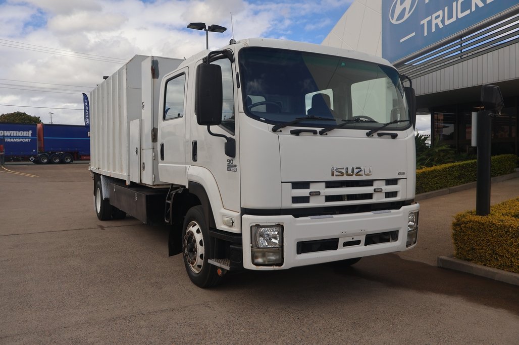 2010 ISUZU FTR 900 image 14