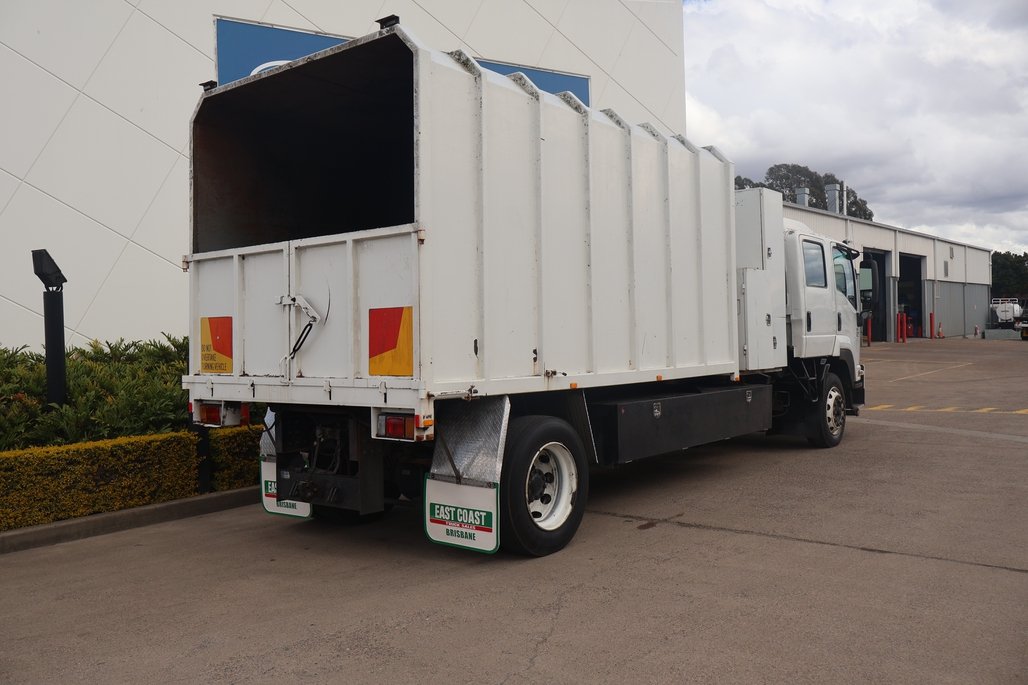 2010 ISUZU FTR 900 image 19