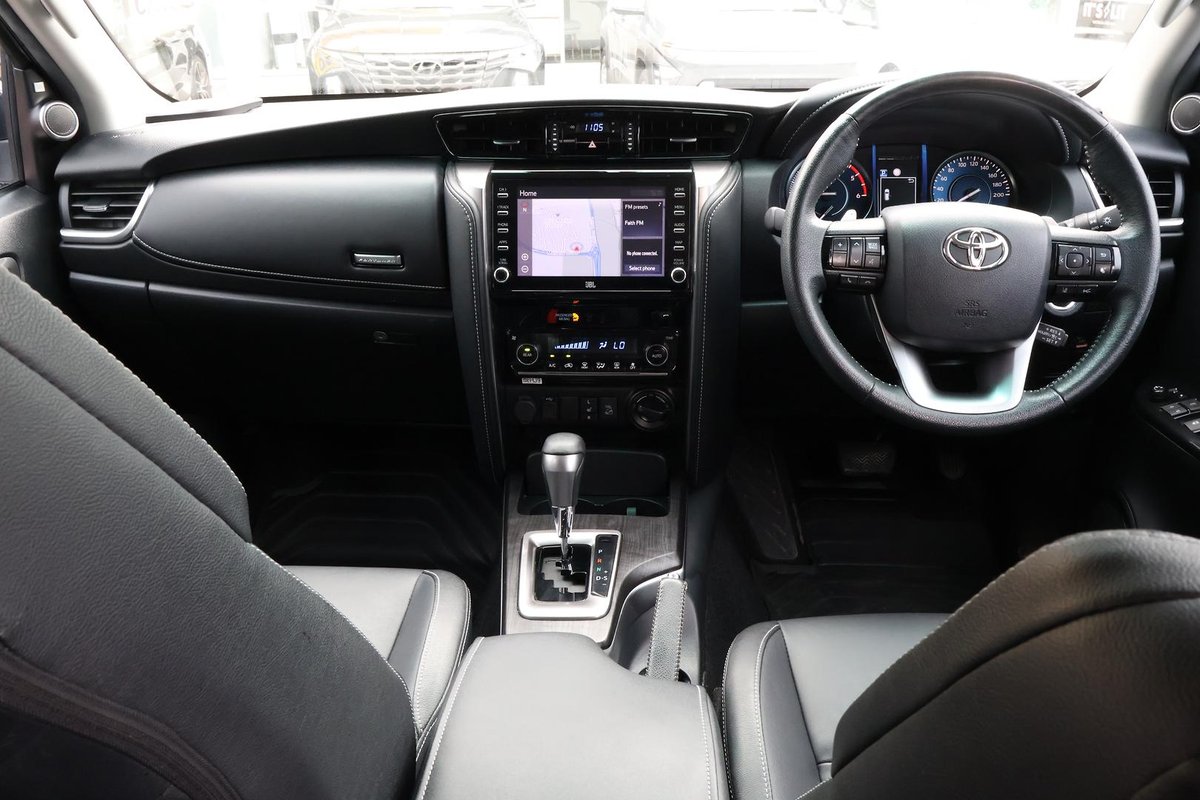 2020 Toyota Fortuner Crusade GUN156R 4X4 Dual Range image 8