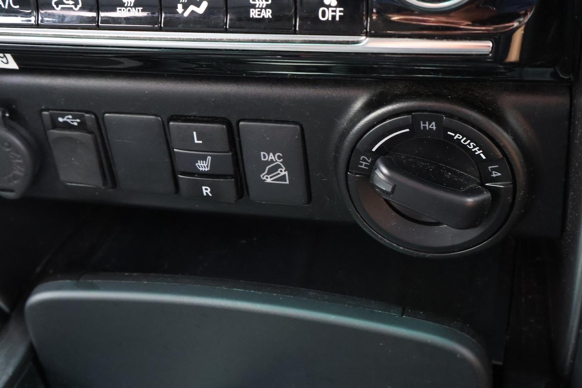 2020 Toyota Fortuner Crusade GUN156R 4X4 Dual Range image 19