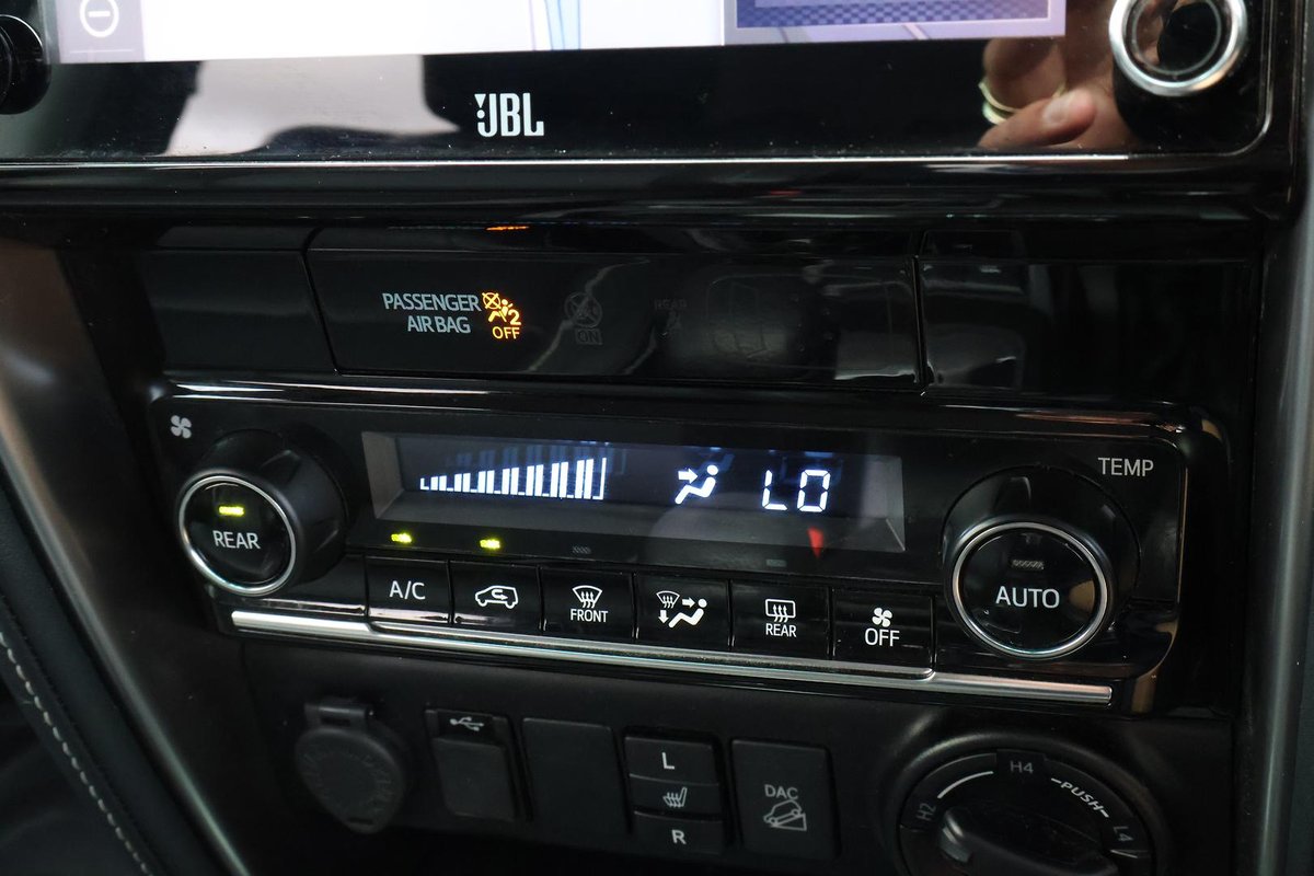 2020 Toyota Fortuner Crusade GUN156R 4X4 Dual Range image 18
