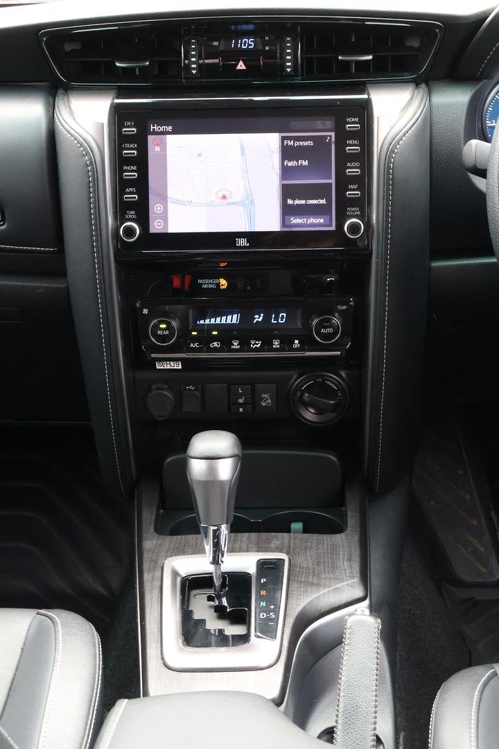 2020 Toyota Fortuner Crusade GUN156R 4X4 Dual Range image 17