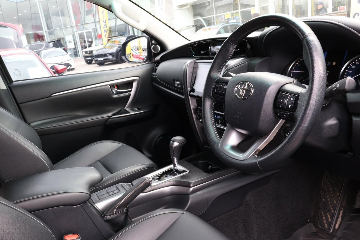 2020 Toyota Fortuner Crusade GUN156R 4X4 Dual Range image 7