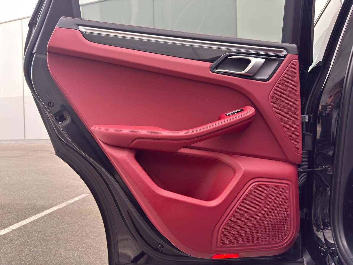 2021 Porsche Macan 95B MY22 AWD image 27