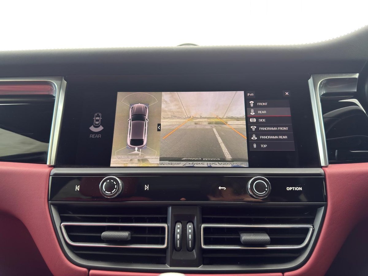 2021 Porsche Macan 95B MY22 AWD image 37