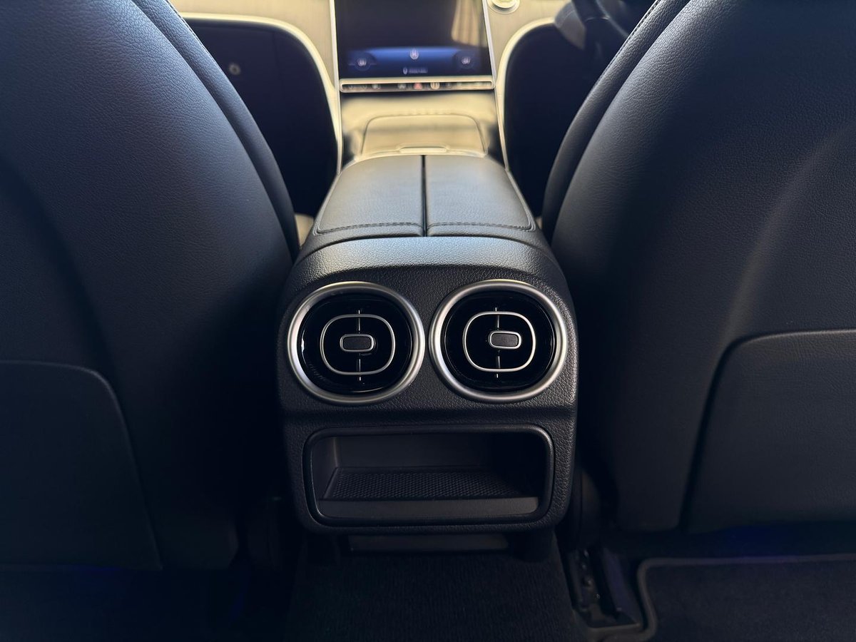2022 Mercedes-Benz C-Class C300 W206 image 32