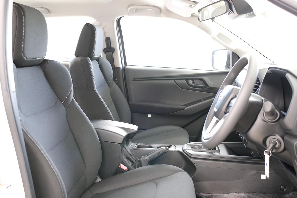 2025 Isuzu D-MAX SX MY25.5 4X4 Dual Range image 14