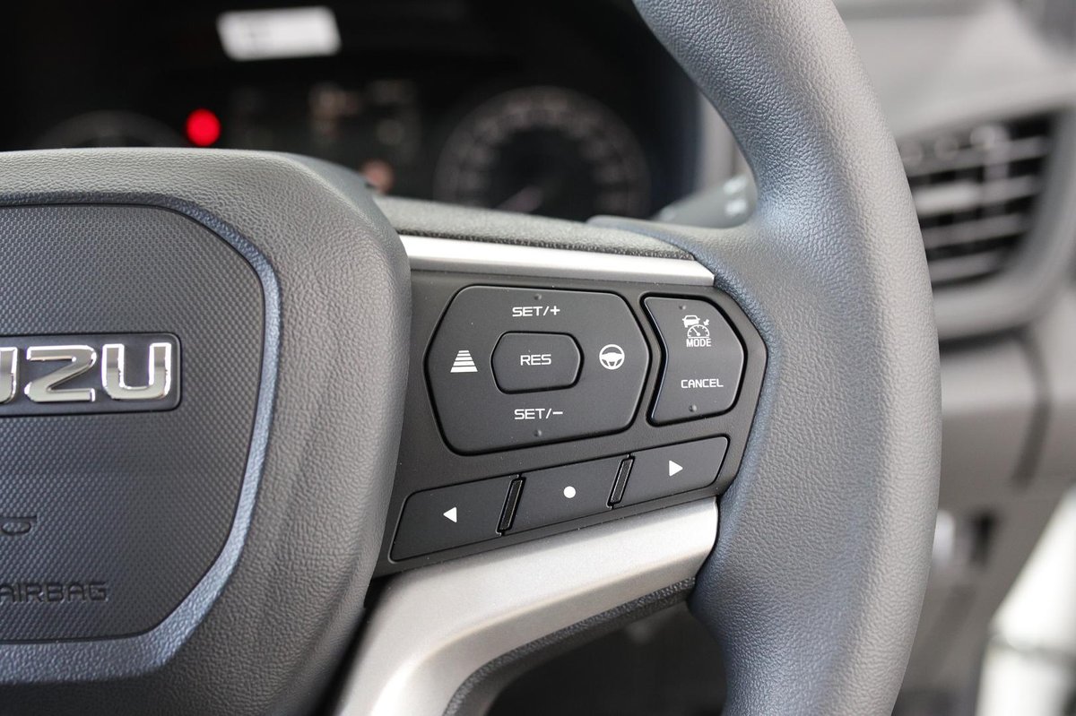 2025 Isuzu D-MAX SX MY25.5 4X4 Dual Range image 19