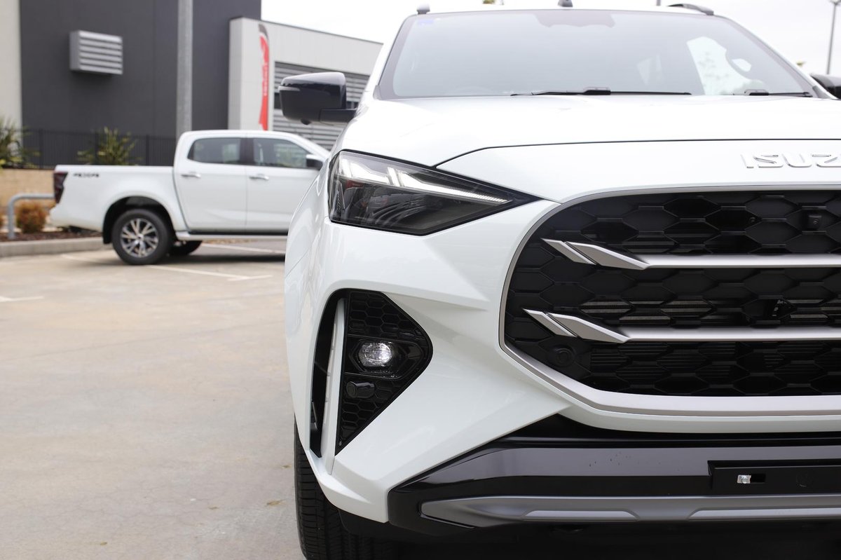 2025 Isuzu MU-X LS-T MY25.5 4X4 Dual Range image 12