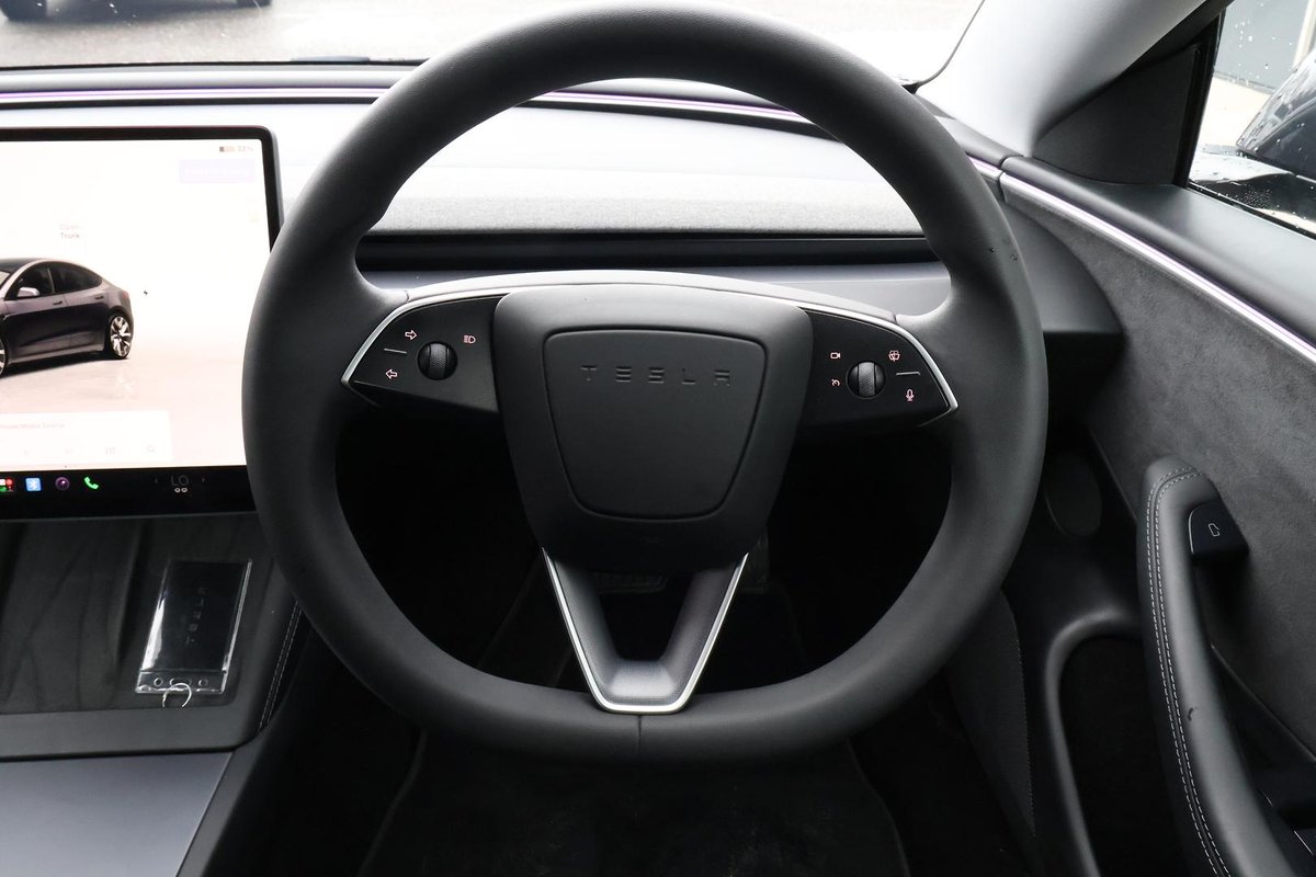 2023 Tesla Model 3 Long Range AWD image 10