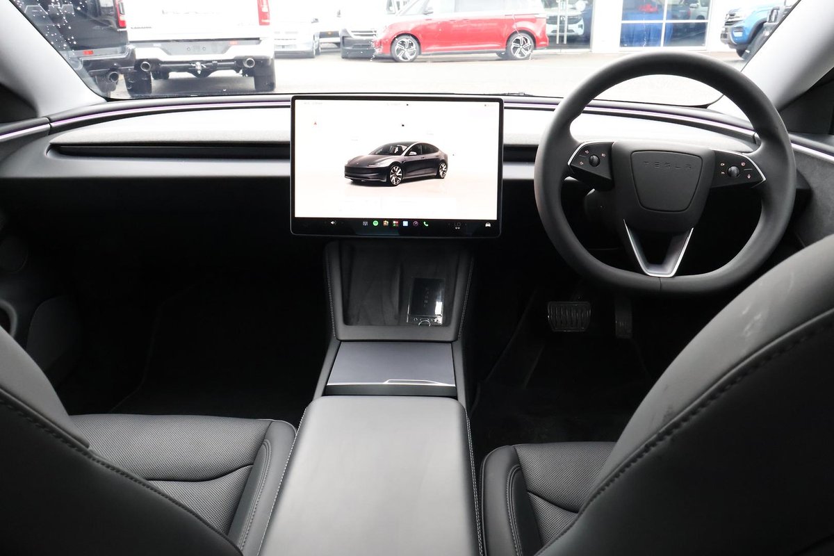 2023 Tesla Model 3 Long Range AWD image 9