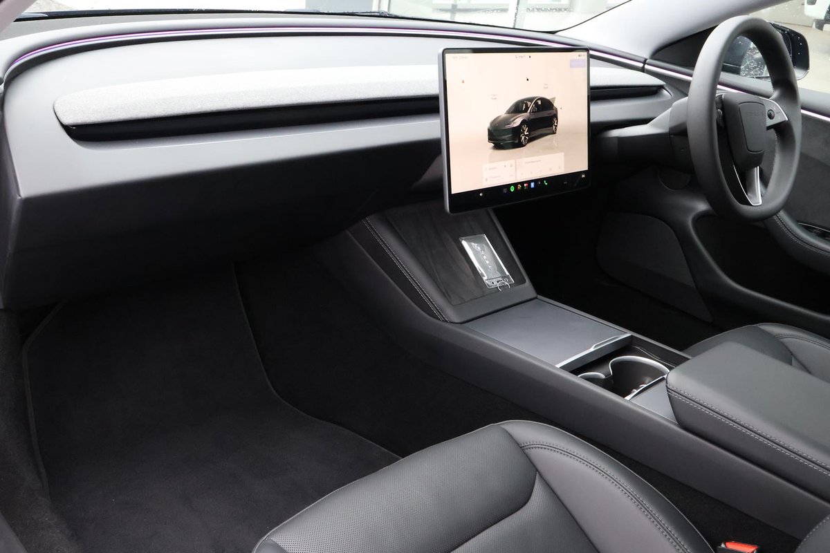2023 Tesla Model 3 Long Range AWD image 26