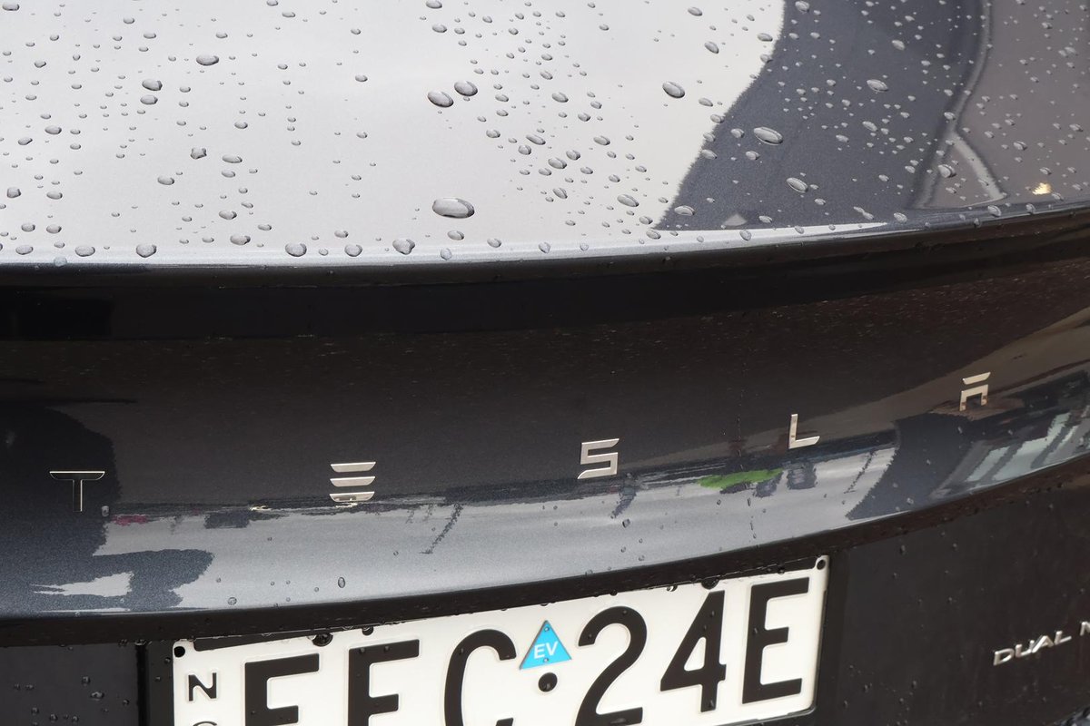2023 Tesla Model 3 Long Range AWD image 33