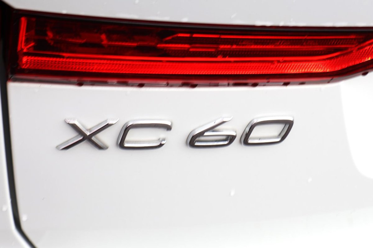 2018 Volvo XC60 T5 Inscription MY18 AWD image 35