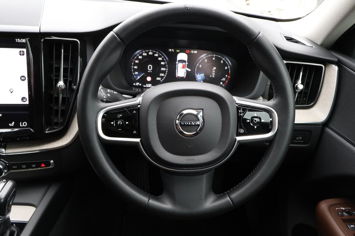 2018 Volvo XC60 T5 Inscription MY18 AWD image 11