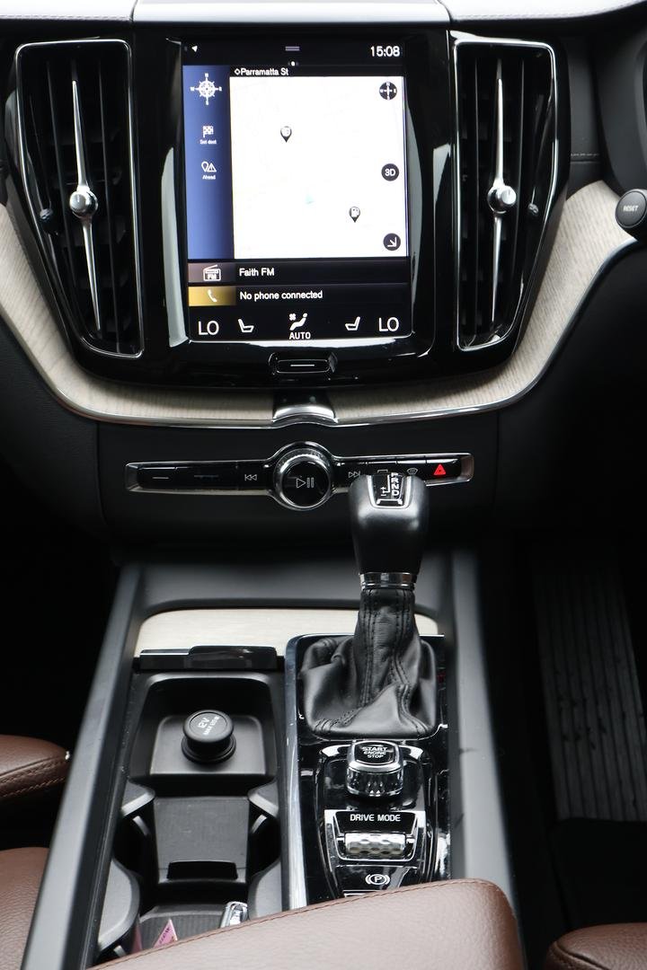 2018 Volvo XC60 T5 Inscription MY18 AWD image 18
