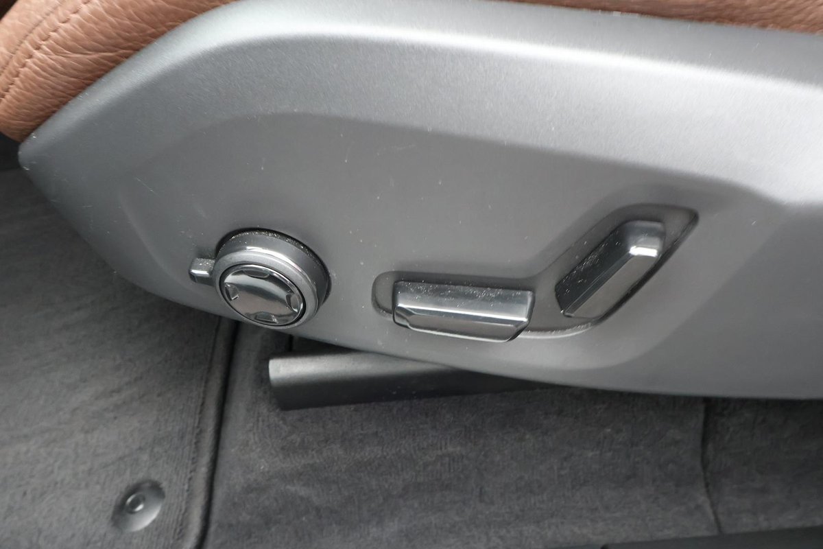 2018 Volvo XC60 T5 Inscription MY18 AWD image 28