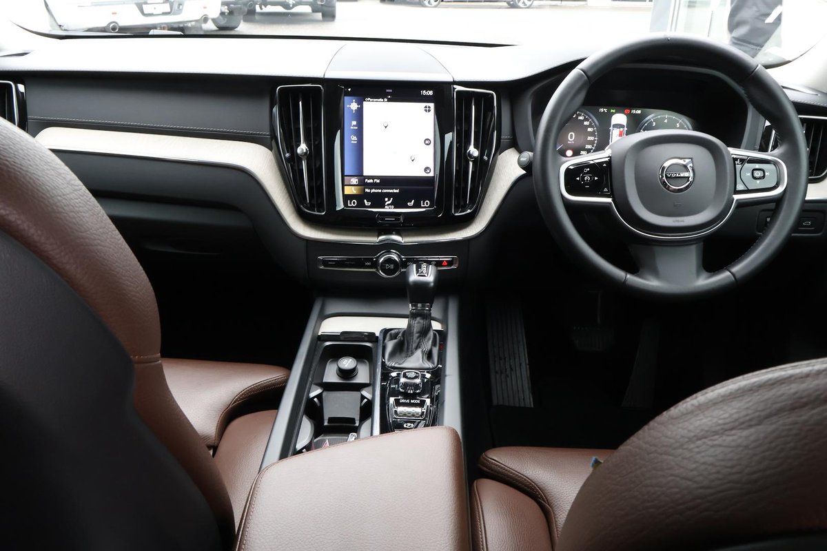 2018 Volvo XC60 T5 Inscription MY18 AWD image 10