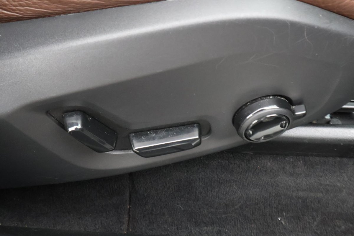 2018 Volvo XC60 T5 Inscription MY18 AWD image 22