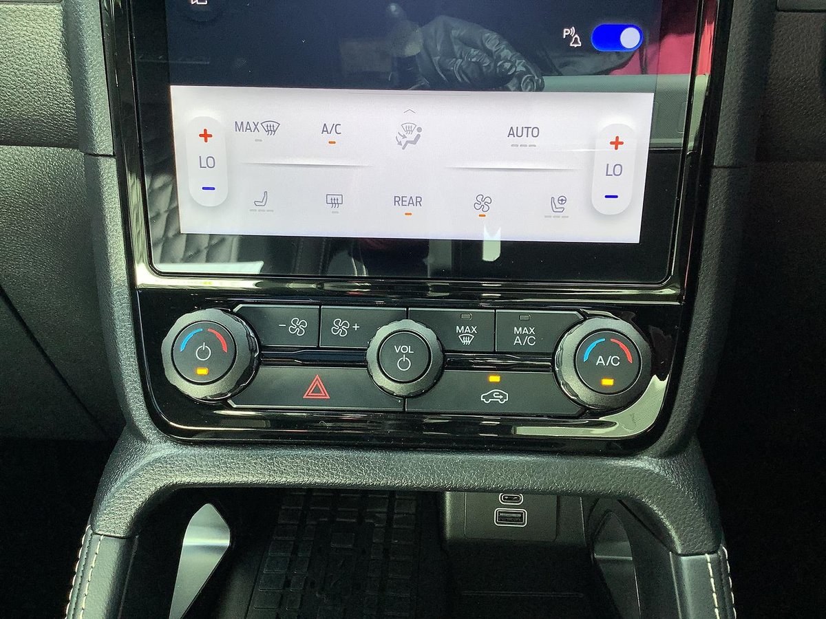 2025 Ford Everest Platinum MY26.00 4X4 Dual Range image 48