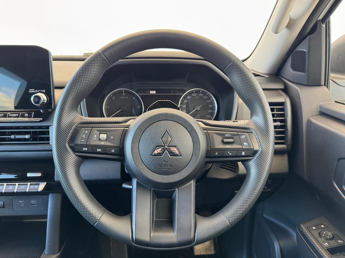 2026 Mitsubishi Triton GLX+ MV MY26 4X4 Dual Range image 29