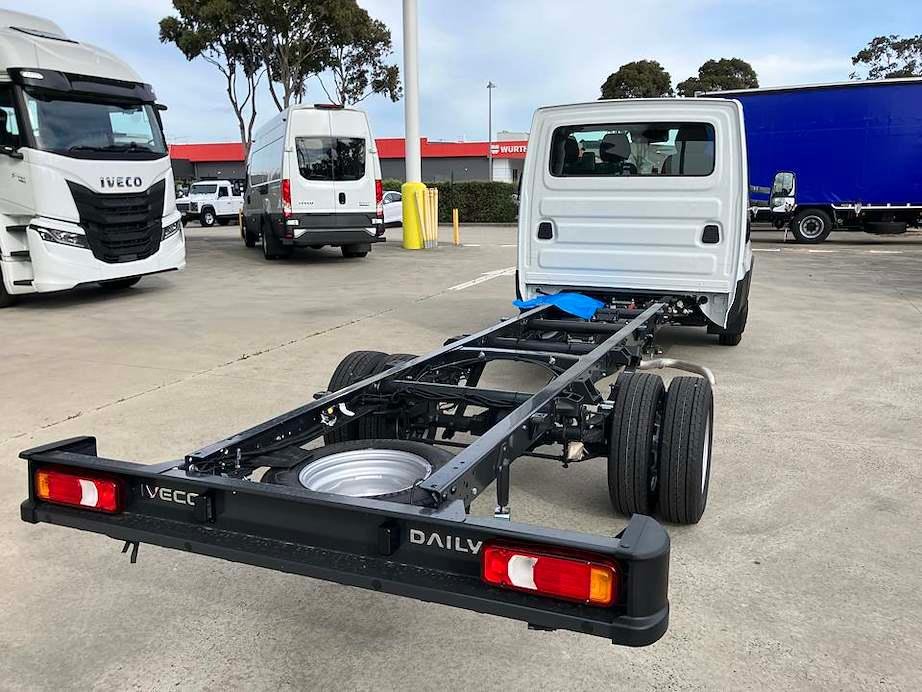 2026 Iveco Daily 50C18 image 9