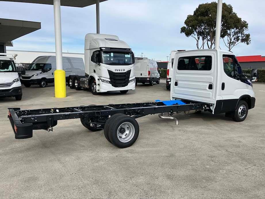 2026 Iveco Daily 50C18 image 11