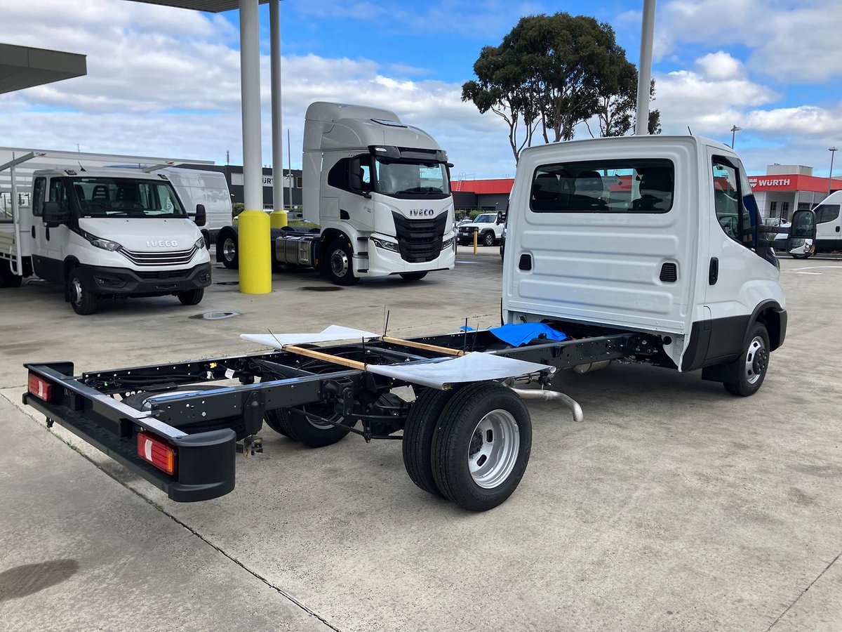 2026 Iveco Daily 50C18 image 6