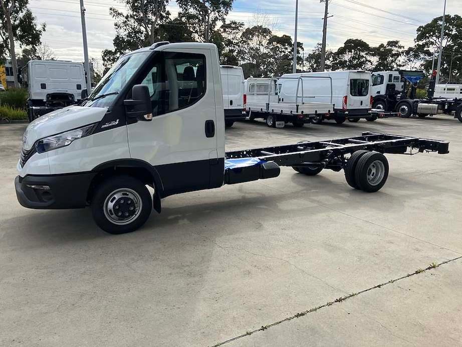 2026 Iveco Daily 50C18 image 14