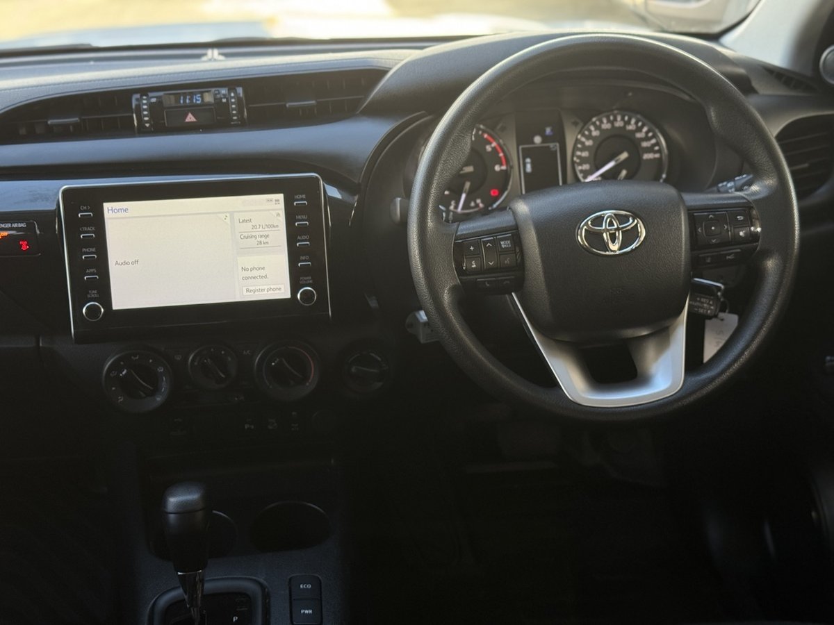 2021 Toyota Hilux SR GUN126R 4X4 Dual Range image 13