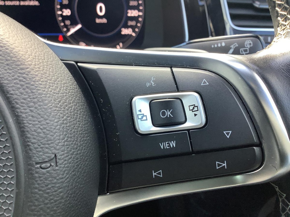2019 Volkswagen Golf 110TSI Highline 7.5 MY19.5 image 35