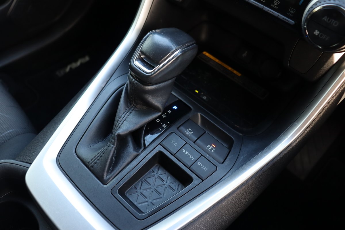 2020 Toyota RAV4 GXL MXAA52R image 11
