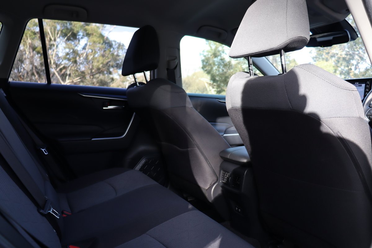 2020 Toyota RAV4 GXL MXAA52R image 19