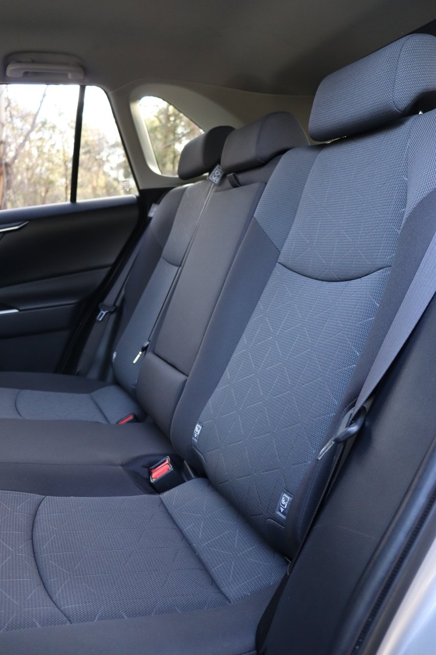 2020 Toyota RAV4 GXL MXAA52R image 21