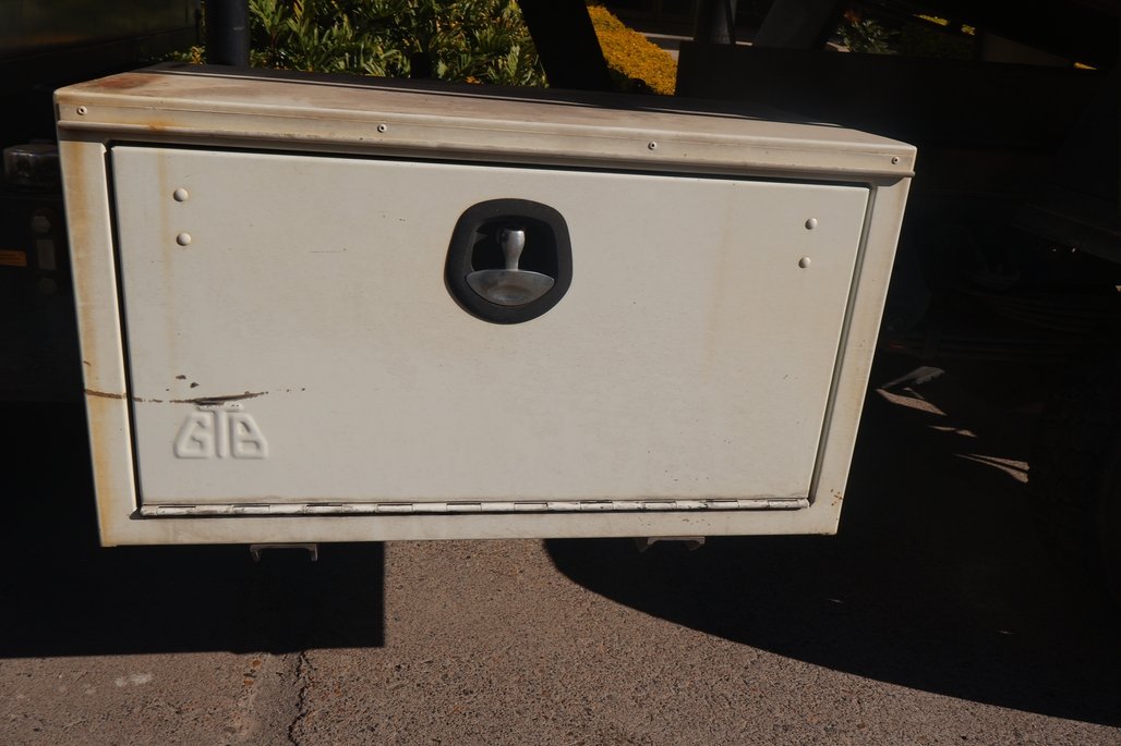 2015 HINO 300 917 image 13