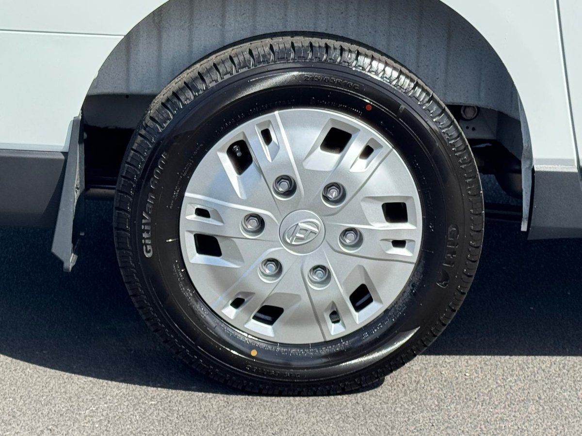 2026 LDV Deliver 7 image 12