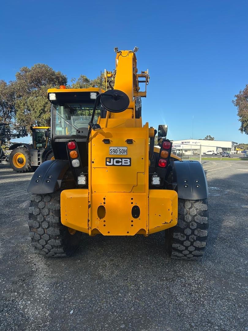 2023 JCB 560-80 Agri Pro image 8