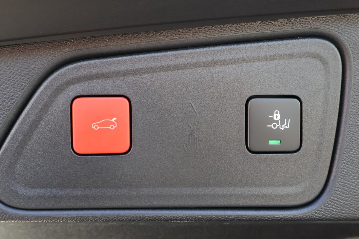 2020 Peugeot 3008 GT Line P84 MY20 image 28
