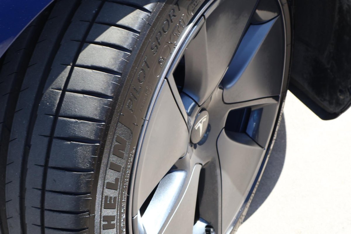 2022 Tesla Model 3 Rear-Wheel Drive image 31