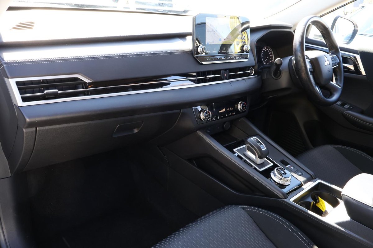2022 Mitsubishi Outlander LS ZM MY22 image 25