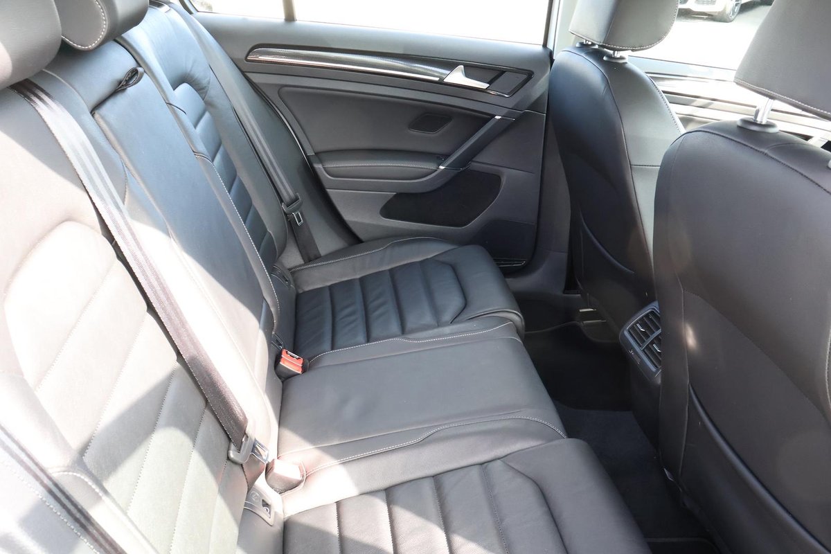 2016 Volkswagen Golf 110TSI Highline 7 MY17 image 21