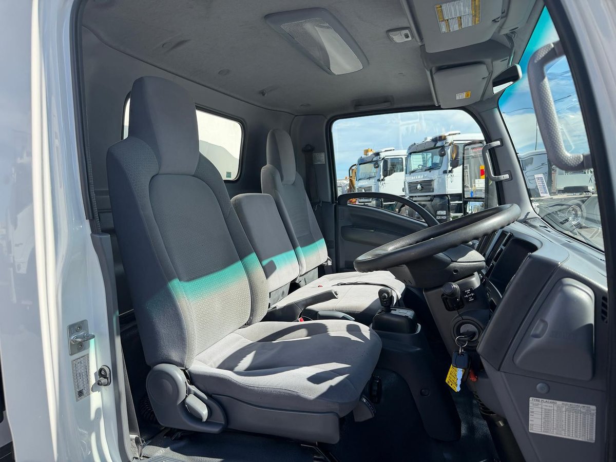 2021 Isuzu N Series NPR 45/55-155 image 14