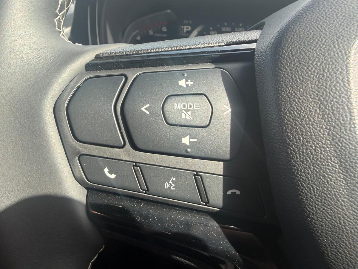 2026 Isuzu D-MAX BLADE MY25.5 4X4 Dual Range image 15