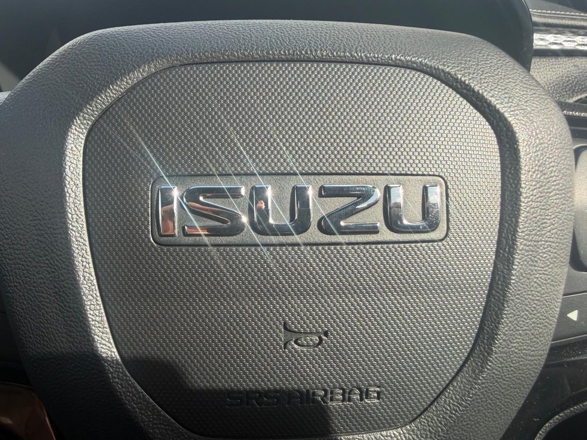 2026 Isuzu D-MAX BLADE MY25.5 4X4 Dual Range image 16