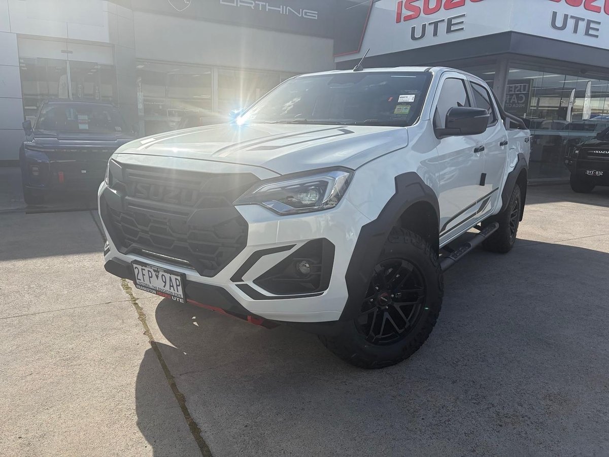 2026 Isuzu D-MAX BLADE MY25.5 4X4 Dual Range image 2