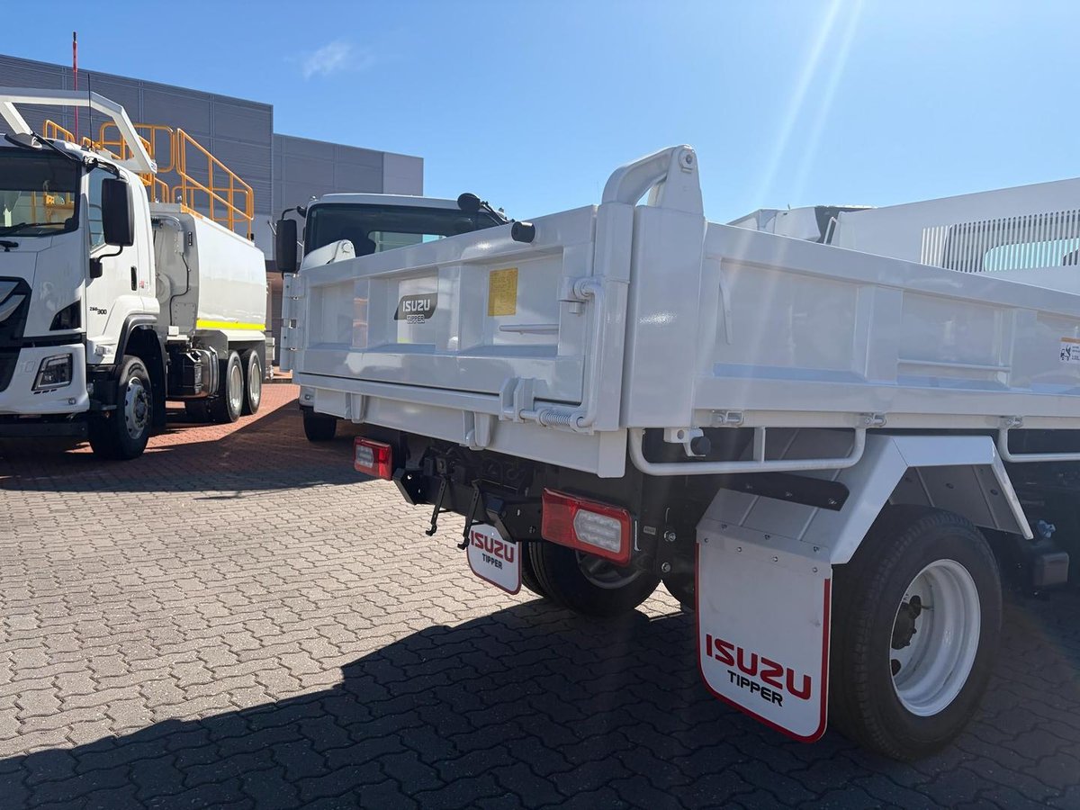 2026 Isuzu Nkr 62/45-150 Dt D25 image 6