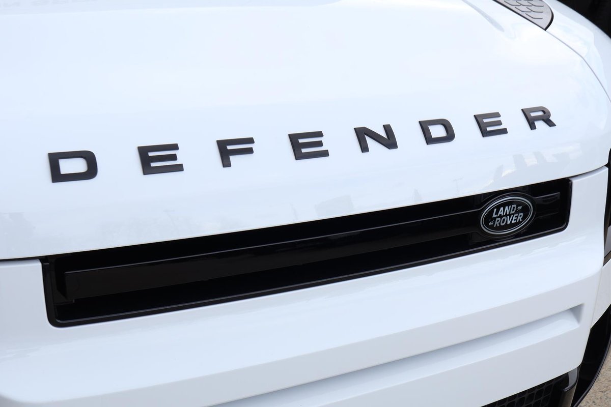 2026 Land Rover Defender 110 D350 X-Dynamic SE L663 MY26 AWD image 31
